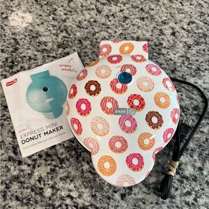 Dash Mini Donut Maker
